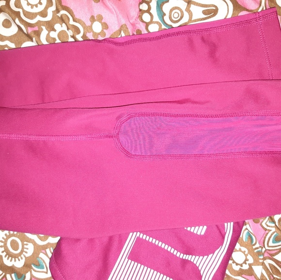 Nike gym suit. Top is medium bottoms are large - Picture 2 of 6